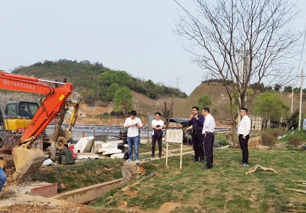 南昌市政建設(shè)集團(tuán)黨委書記董事長徐旭麥園垃圾填埋場(chǎng)終期封場(chǎng)工程檢查6002.jpg