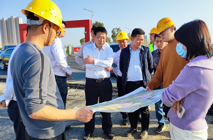 市政公用集團劉順保到朱橋東路項目、昌東三路項目、秦坊安置房項目調研