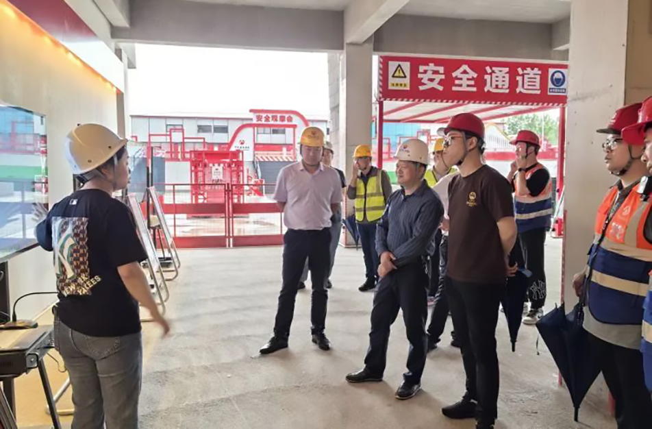 南昌市住建局曾偉到聯(lián)發(fā)九龍和悅、新建區(qū)人民醫(yī)院二部項(xiàng)目調(diào)研
